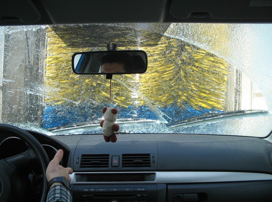 car windshield cleaning